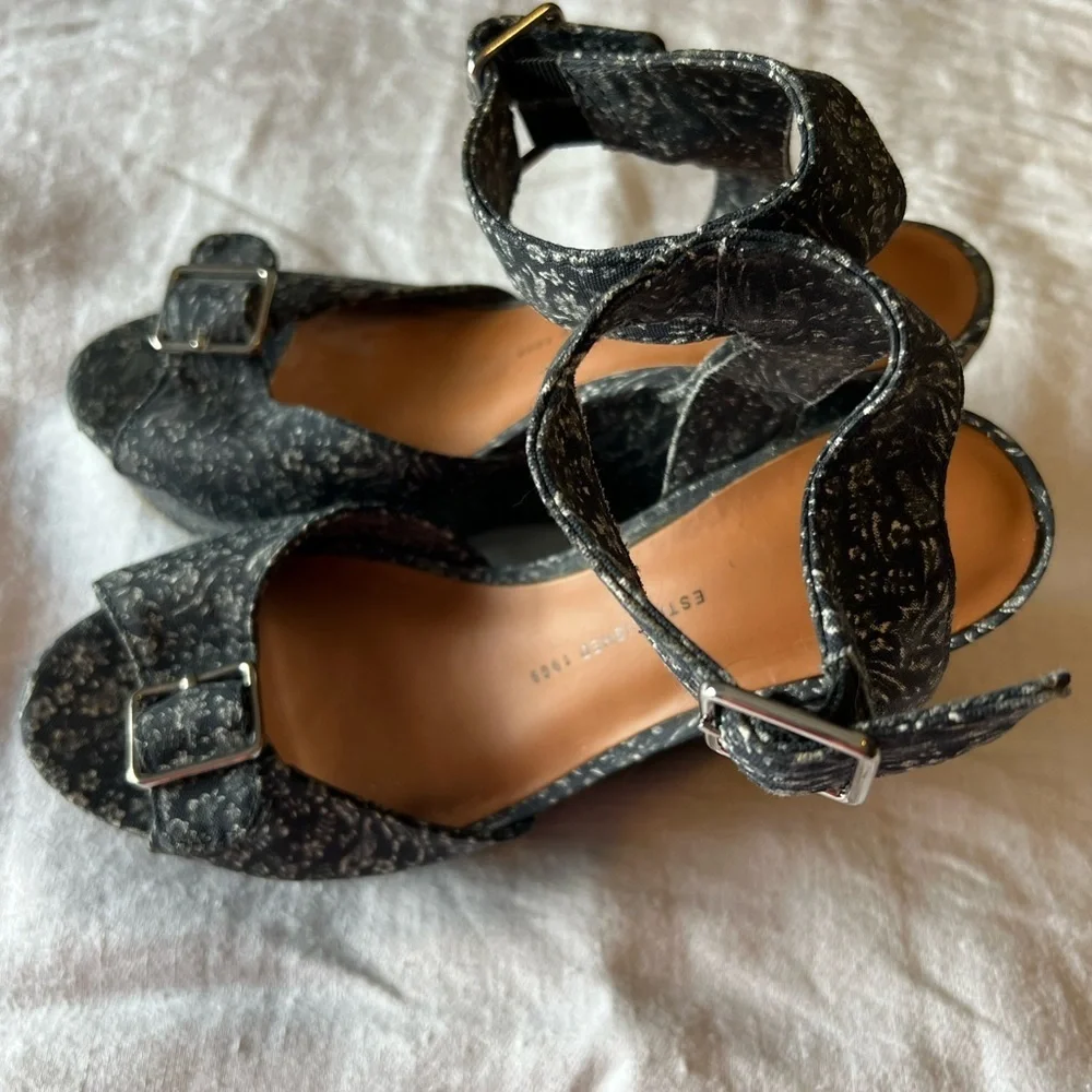 GAP Black Wedge Shoes with Strappy Design